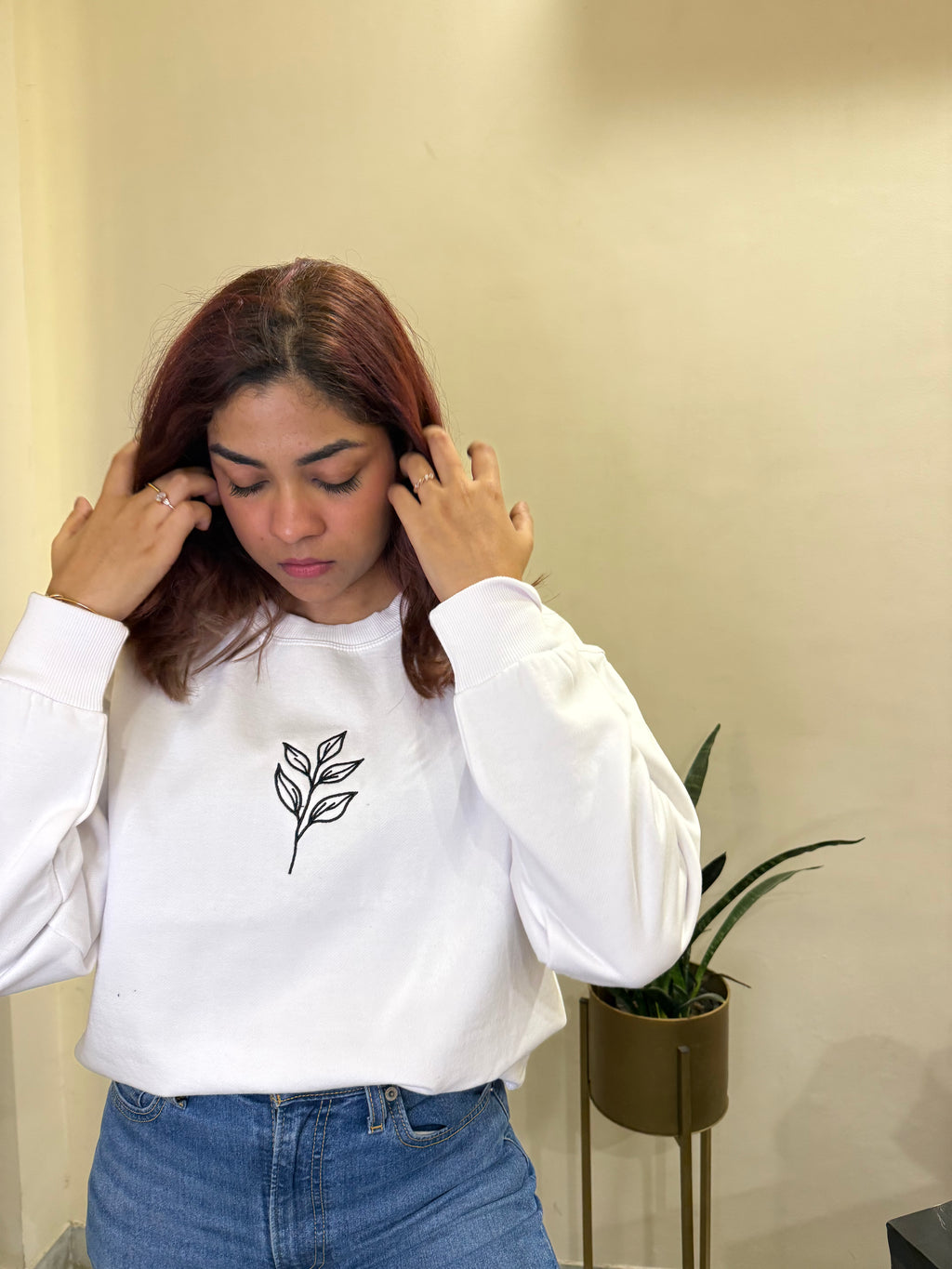 Season Signature Oversized Sweatshirt - White