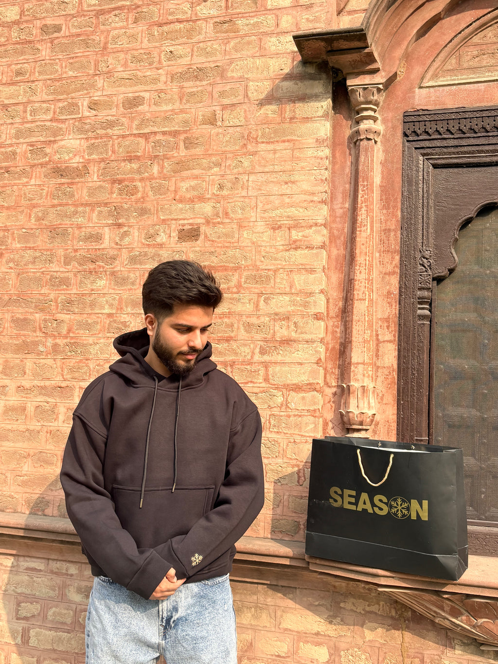 Season Signature Oversized Hoodie -Black